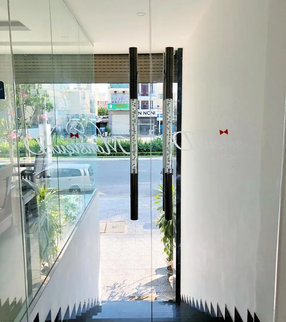 Monsieur Diesel Hotel Danang